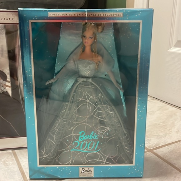 Collector Barbie dolls - Picture 4 of 4